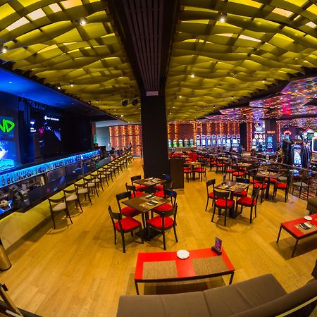 Enjoy Punta Del Este Ngoại thất bức ảnh The interior of the bar