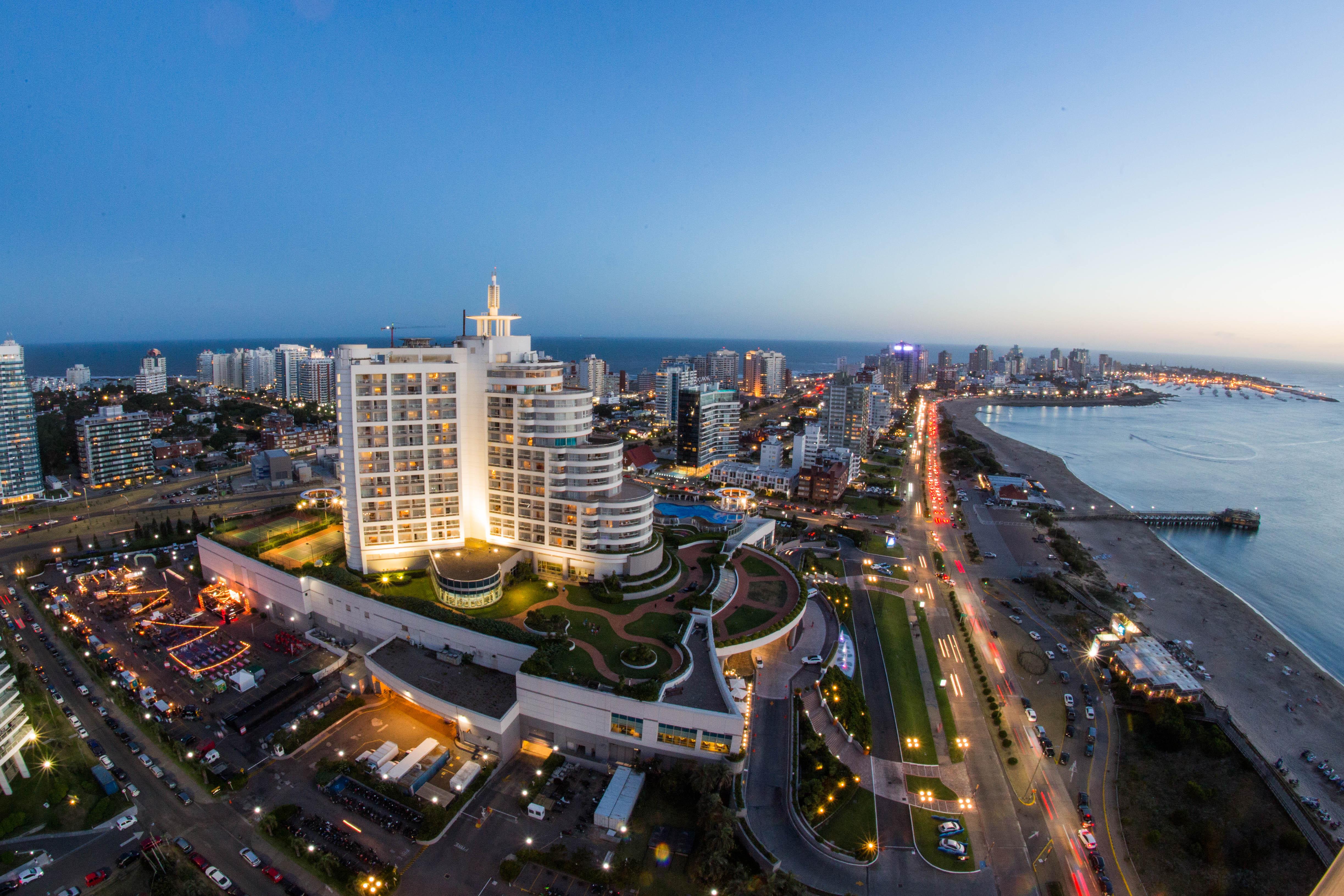 Enjoy Punta Del Este Ngoại thất bức ảnh Aerial view of the complex