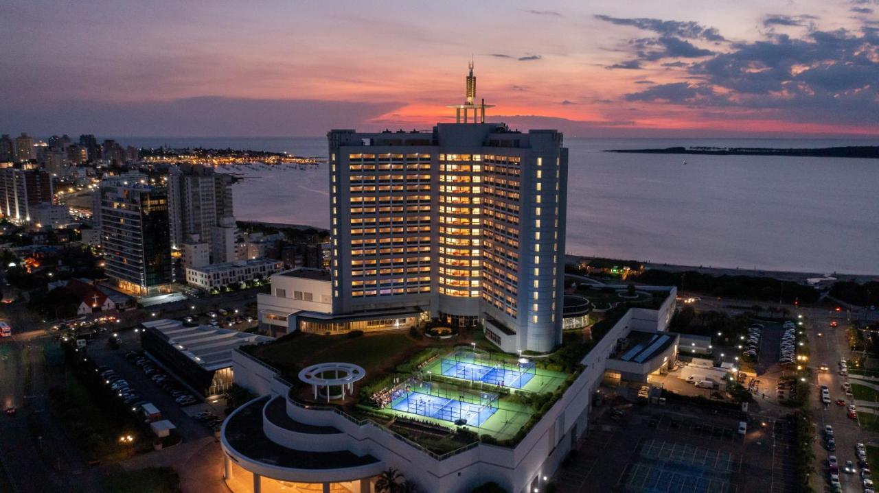 Enjoy Punta Del Este Ngoại thất bức ảnh Hilton Nicosia