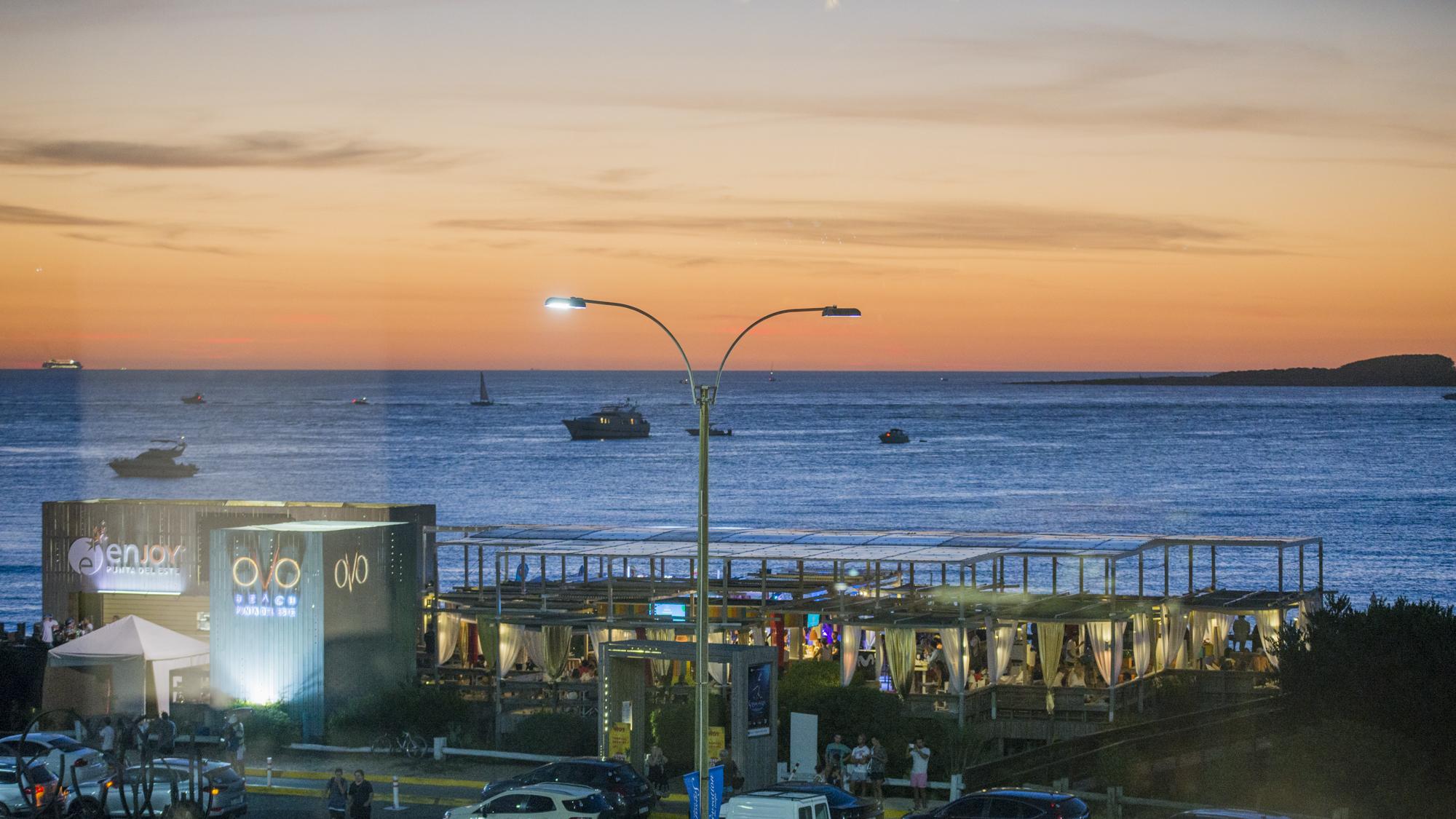 Enjoy Punta Del Este Ngoại thất bức ảnh Sunset at the Marina
